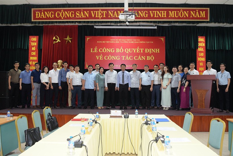 3bo nhiem bi thu dang uy vien 1